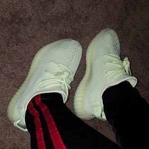 Men's yeezys size 7.5/ Women's size 8.5